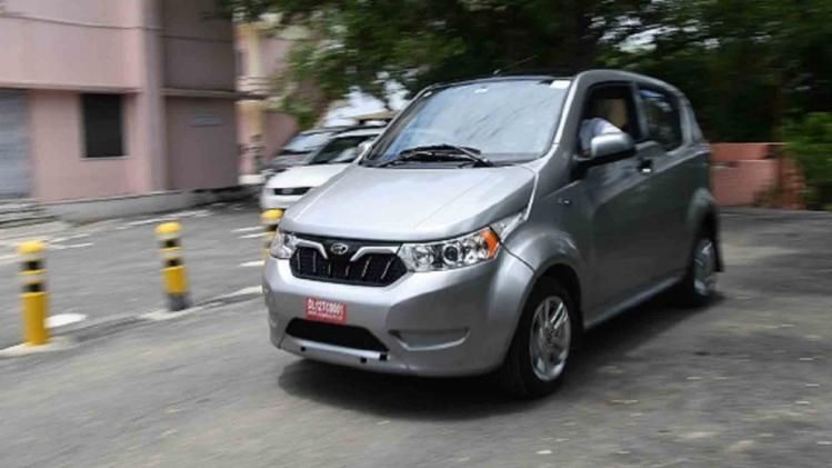 difference in traveling costs in EV and fuel vehicles