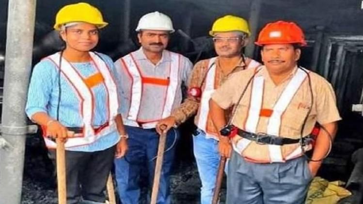 आकांक्षा देश की पहली महिला माइनिंग इंजीनियर बनीं 