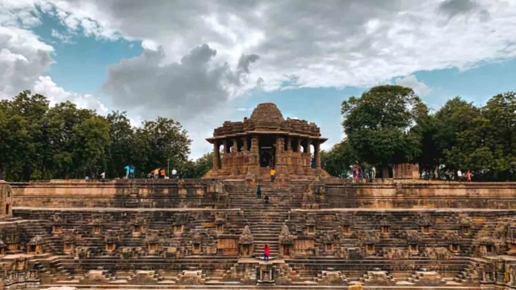 Gujarat Modhera village gets 24x7 solar supply 