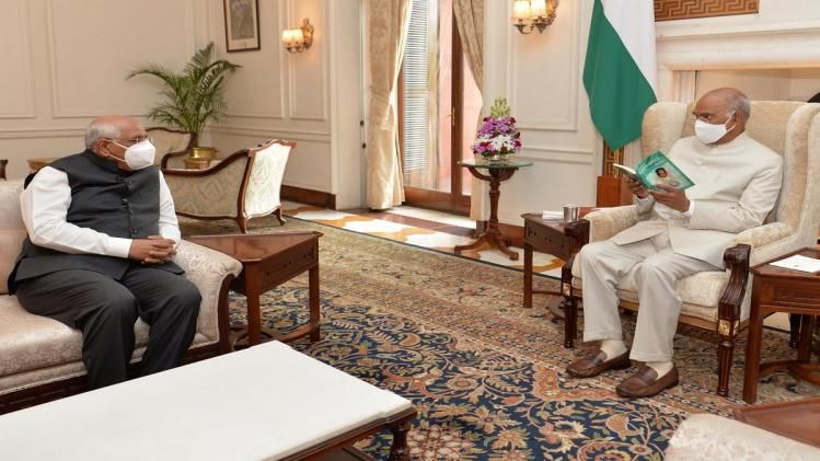 भूपेंद्र पटेल ने की राष्ट्रपति रामनाथ कोविंद से मुलाकात. (फोटो- ट्विटर)