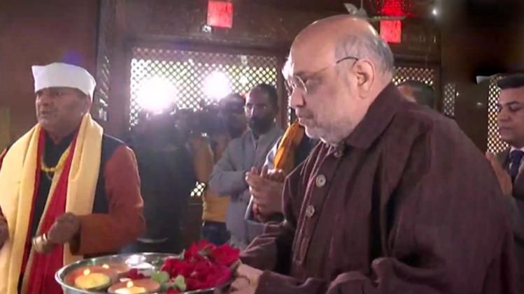 खीर भवानी मंदिर में गृहमंत्री अमित शाह दर्शन के लिए पहुंचे (फोटो -ANI)