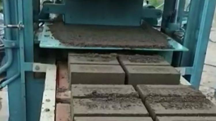 शहर के कचरे से बनाई जा रही है ईंटे