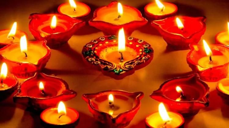 डिजाइनर दीयों की बढ़ी डिमांड