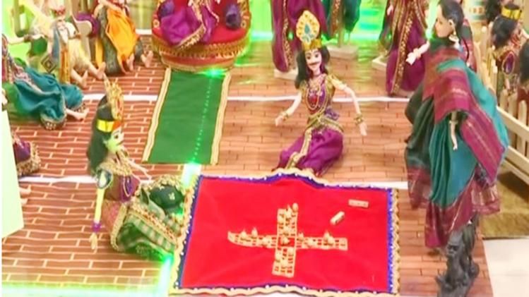 दशहरे पर गुड्डे- गुड़ियों से सजाते हैं घर 