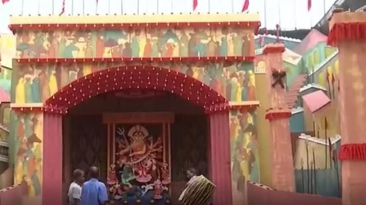 Different theme pandals in West Bengal 