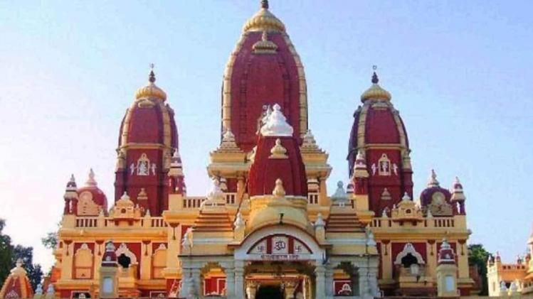 first day of navratri today 