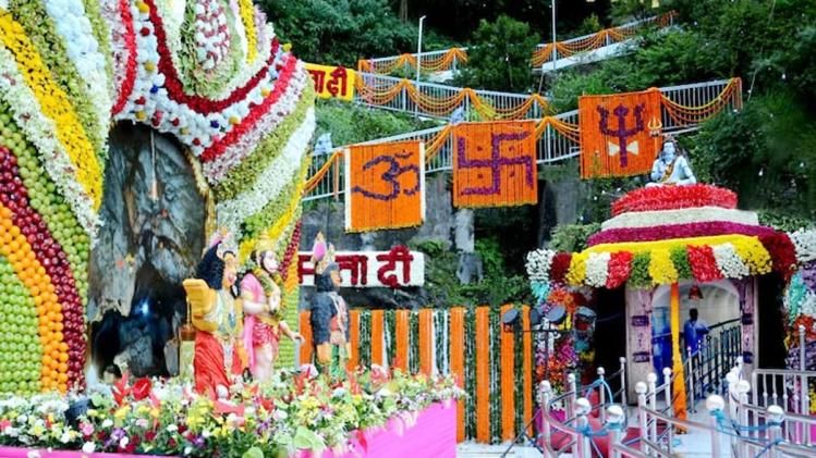 नवरात्र पर जगमग माता का दरबार