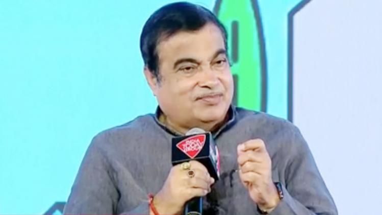  केंद्रीय सड़क परिवहन और राजमार्ग मंत्री नितिन गडकरी