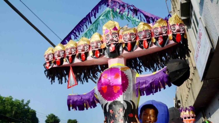 People worship Ravana