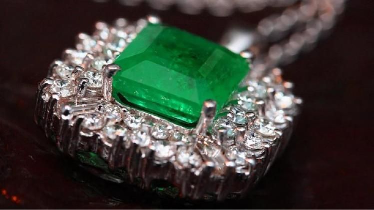 astrological benefits of  emerald gemstone