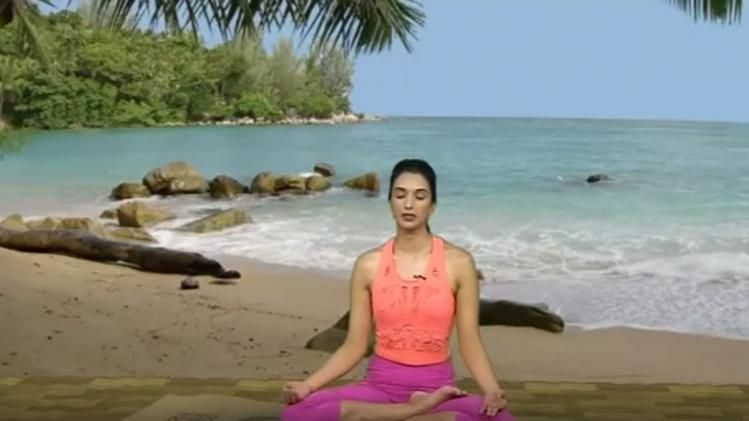 देखें ऊं शांति ऊं.