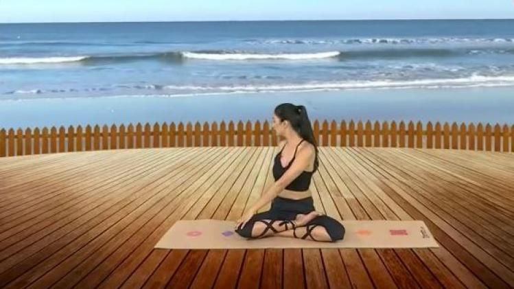 इरा त्रिवेदी से सीखें योगा