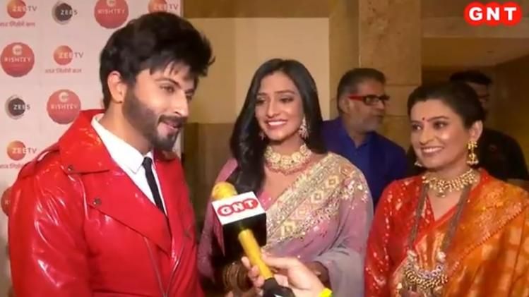 देखें जी अवॉर्ड फंक्शन के अनदेखे नजारे