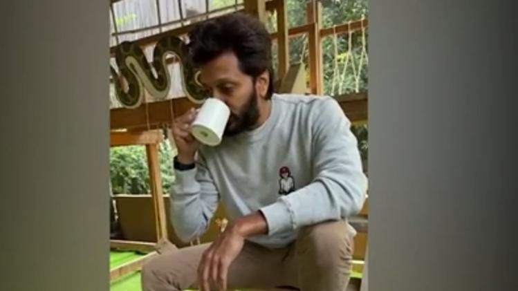 इंस्टा पर सजी हंसी की महफिल