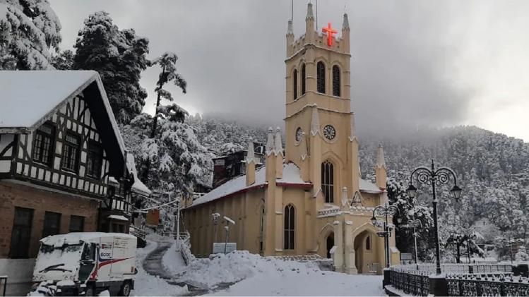 snowfall in hilly areas of Uttarakhand