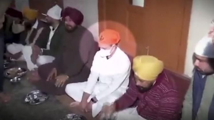 Fact Check Rahul Gandhi  gurdwara