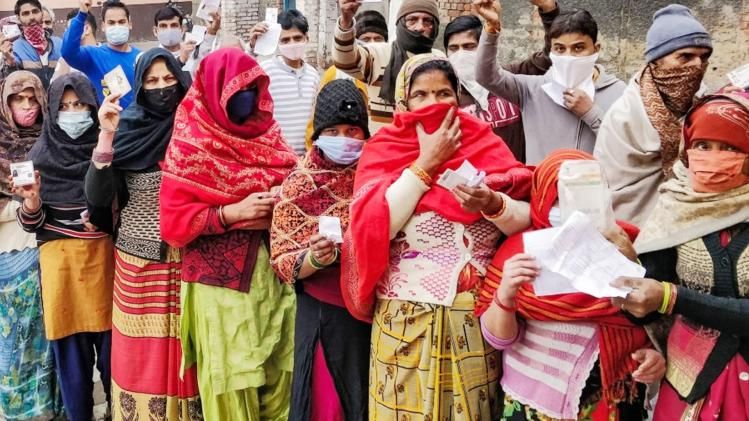 First round of voting news updates