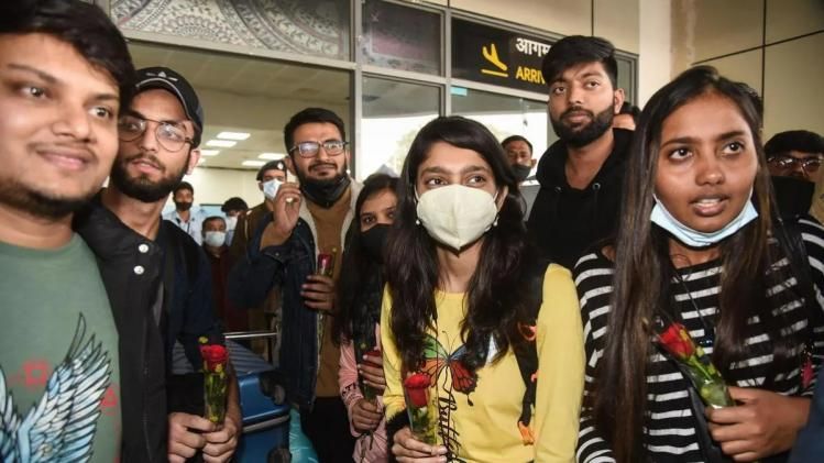 हर भारतीय छात्रों को यूक्रेन से निकालने की कोशिश
