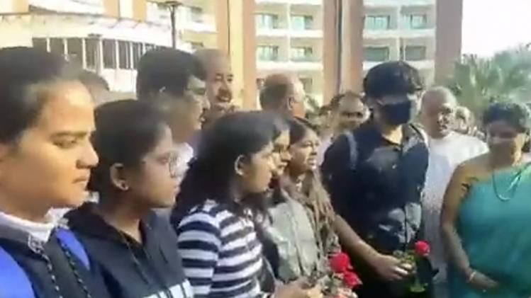 छात्रों को बॉर्डर पार कराना बड़ा टास्क 