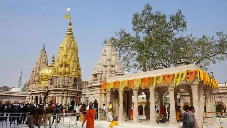 चुनावी रंग में रंगा काशी 