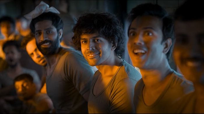 કાર્તિક આર્યન, ચંદુ ચેમ્પિયન, સત્યનાસ ગીત