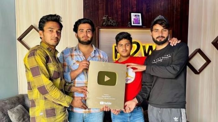 एका झटक्यात चार YouTubers चे आयुष्य संपले.