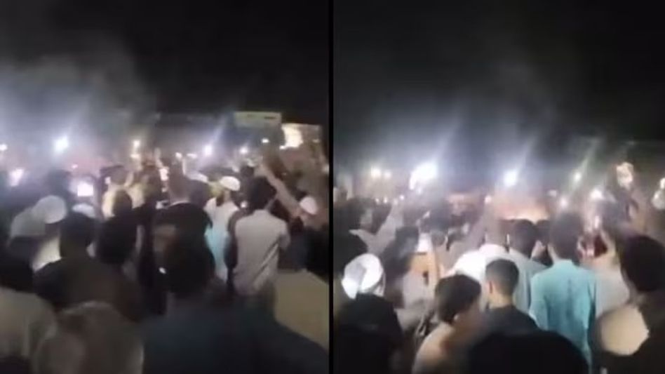 आरोपीला पोलिस स्टेशनच्या बाहेर नेण्यात आले आणि गोळी मारण्यात आली, नंतर फाशी देण्यात आली... ईशनिंदाप्रकरणी पाकमध्ये क्रूरता आरोपीला पोलिस स्टेशनच्या बाहेर नेण्यात आले आणि गोळी मारण्यात आली, नंतर फाशी देण्यात आली... ईशनिंदाप्रकरणी पाकमध्ये क्रूरता