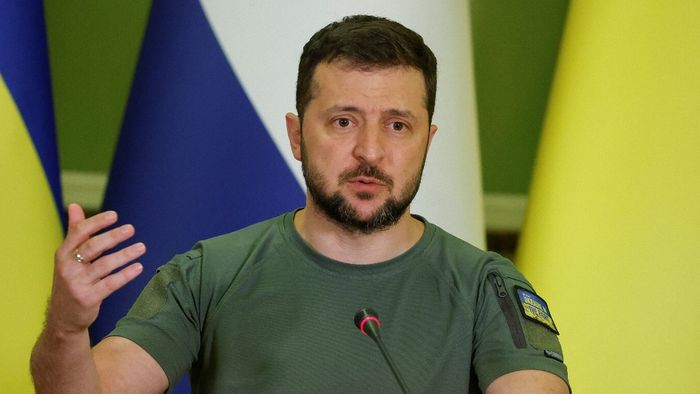 युक्रेनचे अध्यक्ष वोलोडिमिर झेलेन्स्की