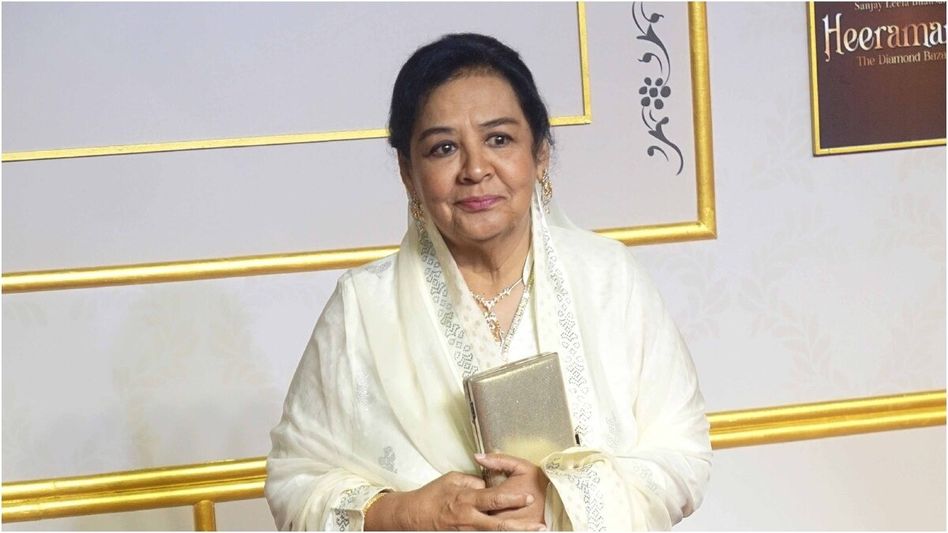 75 वर्षांच्या फरीदा जलालची इंडस्ट्रीकडे तक्रार - त्यांनी मला फक्त आजीसारखे वागवले... 75 वर्षांच्या फरीदा जलालची इंडस्ट्रीकडे तक्रार - त्यांनी मला फक्त आजीसारखे वागवले...