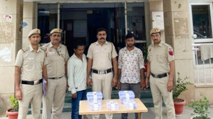 चोरीचा माल बांगलादेशात पाठवणाऱ्या दोघांना अटक