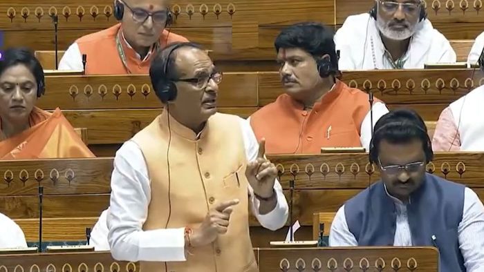 नवीन मंत्र्यांना सरकारी घरे देण्यात आली.