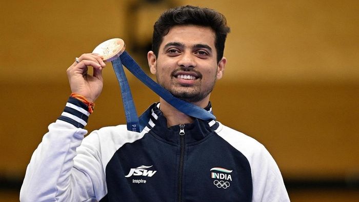 Swapnil Kusale Paris