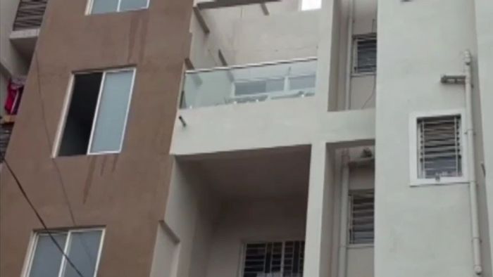 વિદ્યાર્થીને બીજા માળેથી ધક્કો માર્યો.