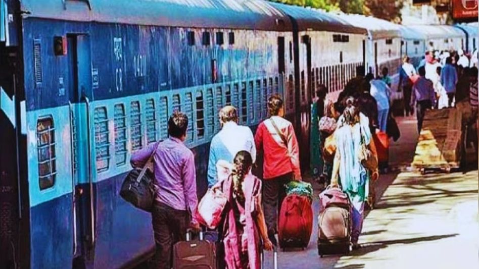 દશેરા-દિવાળી પર ટિકિટની ચિંતા કરશો નહીં, રેલ્વેએ આ સ્પેશિયલ ટ્રેનોના સંચાલનની મુદત વધારી દીધી છે. દશેરા-દિવાળી પર ટિકિટની ચિંતા કરશો નહીં, રેલ્વેએ આ સ્પેશિયલ ટ્રેનોના સંચાલનની મુદત વધારી દીધી છે.