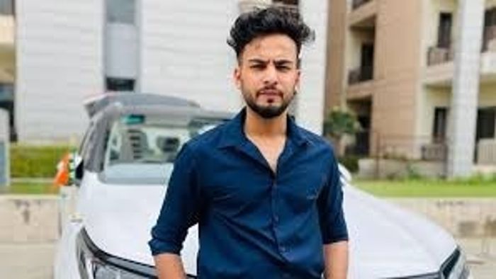 elvish यादव काशी