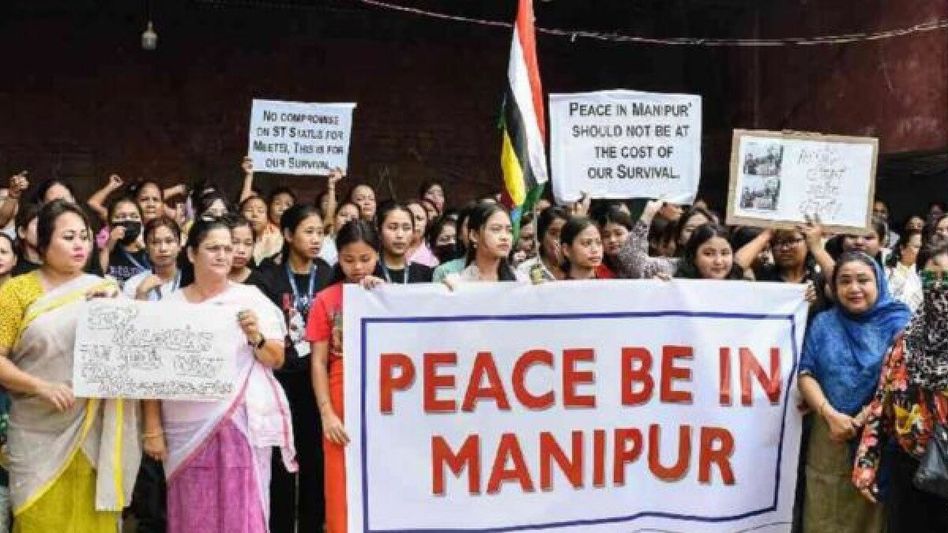 Manipur's violence-hit people hold demonstration near Raj Bhavan seeking to return home Manipur's violence-hit people hold demonstration near Raj Bhavan seeking to return home