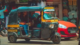 'बिना पैसे लिए की मदद...' मुंबई के ऑटो-रिक्शा चालक का दीवाना हुआ ये शख्स - जानिए ऐसा क्या हुआ मुंबई बनाम बेंगलुरु ऑटोरिक्शा अंतर