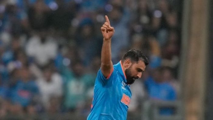 আগুনে বোলিংয়ে ৫ রেকর্ড নিজের নামে করলেন মহম্মদ শামি