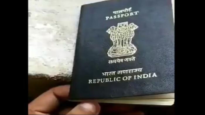 রিনিউ করতে পাঠানো হল পাসপোর্ট, পাতা খুলতেই ভিরমি খেলেন অফিসার