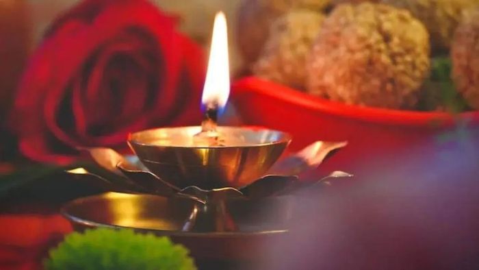 দীপাবলির ৪ টোটকা, ঘুরিয়ে দিতে পারে জীবনের মোড়, পরখ করে দেখবেন নাকি