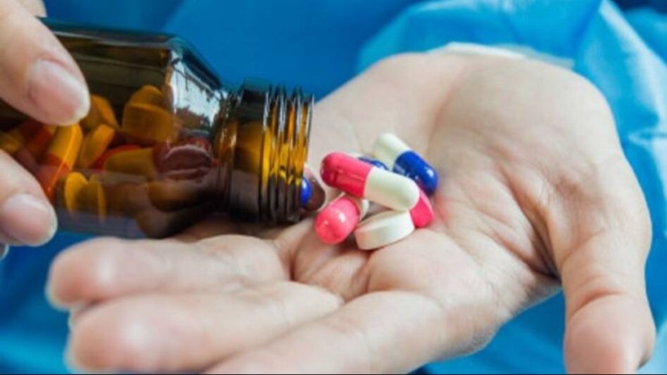 ওজন কমাতে গাদা গাদা সাপ্লিমেন্ট খান? শরীরের কী সর্বানাশ করছেন, জানুন ওজন কমাতে গাদা গাদা সাপ্লিমেন্ট খান? শরীরের কী সর্বানাশ করছেন, জানুন