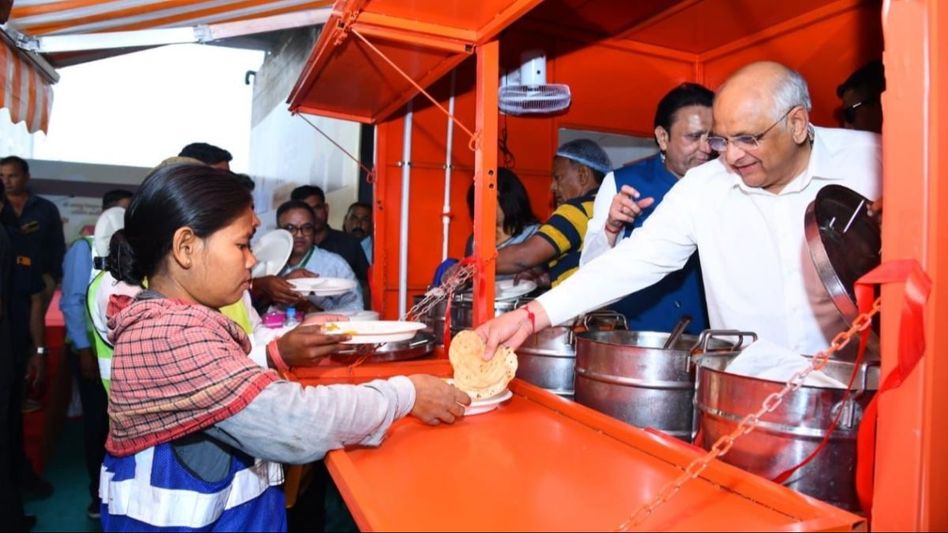 गुजरात में श्रमिक अन्नपूर्णा योजना के तहत 155 नए केंद्र खोले गए गुजरात में श्रमिक अन्नपूर्णा योजना के तहत 155 नए केंद्र खोले गए