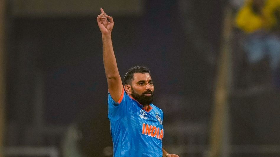 सेमीफाइनल में मोहम्मद शमी ने झटके 7 विकेट सेमीफाइनल में मोहम्मद शमी ने झटके 7 विकेट