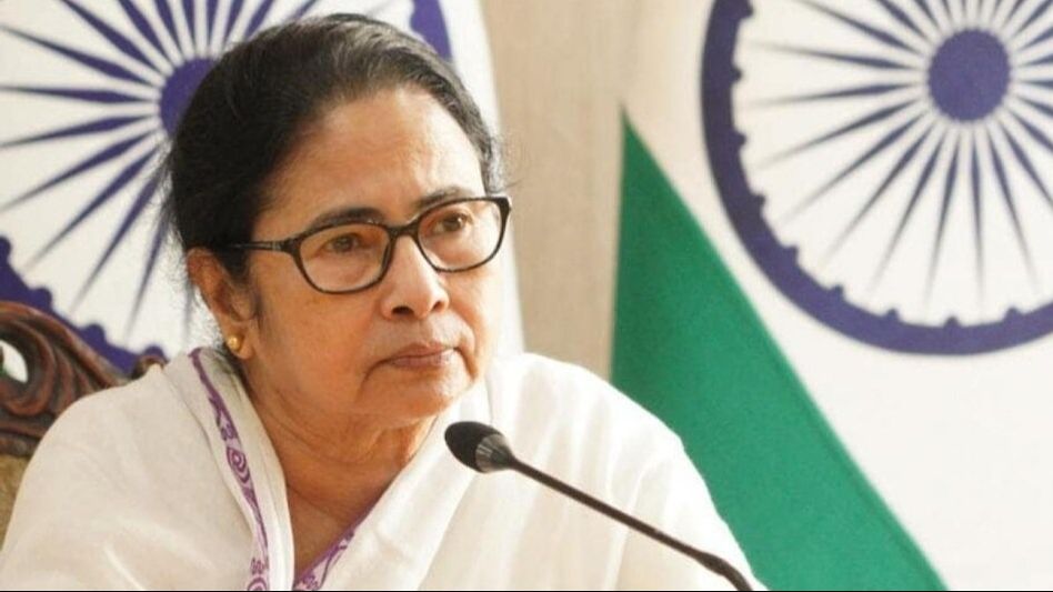 পঞ্চায়েত ভোটে নিহতদের পরিবারের ১ জনকে চাকরি, অনুমোদন রাজ্যের মন্ত্রিসভার পঞ্চায়েত ভোটে নিহতদের পরিবারের ১ জনকে চাকরি, অনুমোদন রাজ্যের মন্ত্রিসভার