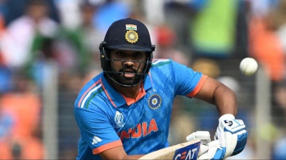 দায়িত্বজ্ঞানহীন রোহিত? আউট হতেই ক্যাপ্টেনকে লক্ষ্য করে তীব্র কটাক্ষ দায়িত্বজ্ঞানহীন রোহিত? আউট হতেই ক্যাপ্টেনকে লক্ষ্য করে তীব্র কটাক্ষ