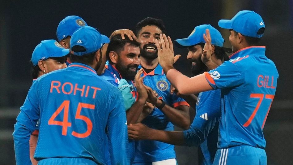 মাত্র ২৪১ রানের টার্গে়ট অস্ট্রেলিয়ার সামনে, ভারতের জেতার সম্ভাবনা আছে ? মাত্র ২৪১ রানের টার্গে়ট অস্ট্রেলিয়ার সামনে, ভারতের জেতার সম্ভাবনা আছে ?