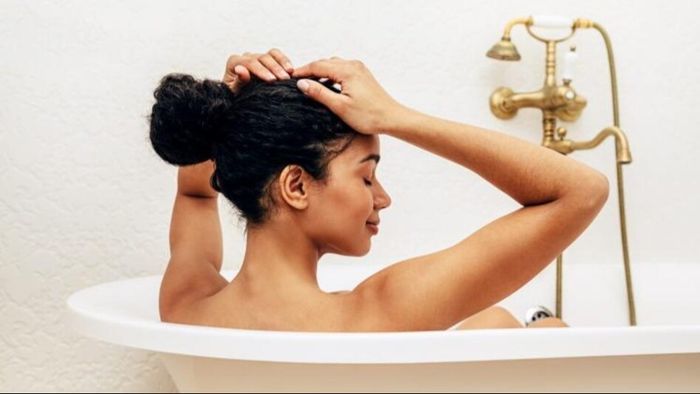 শীতে শরীর সতেজ-চনমনে থাকবে, স্নানের সময় করুন এই কাজ