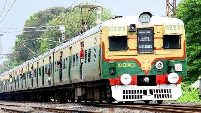 ট্রেন বাতিল নৈহাটি-ব্যান্ডেল