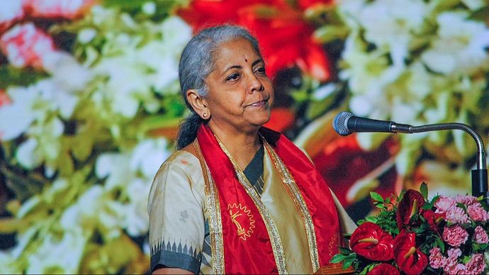 निर्मला सीतारमण ने शेयर बाजार के निवेशकों को बड़ी सलाह दी फाइनेंस मिनिस्टर निर्मला सीतारमण ने शेयर बाजार के निवेशकों को बड़ी सलाह दी