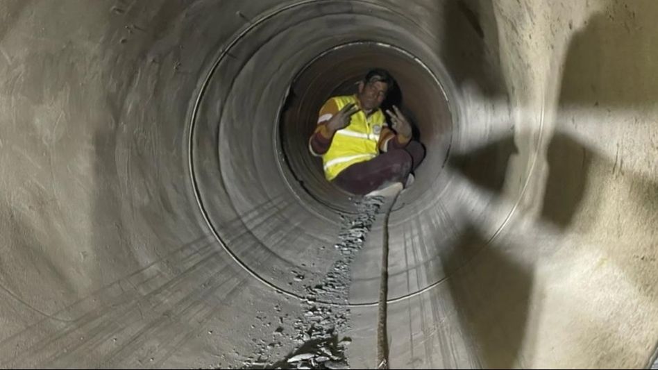 Uttarkashi tunnel rescue : 5 of 41 trapped workers evacuated, heroic efforts continue Uttarkashi tunnel rescue : 5 of 41 trapped workers evacuated, heroic efforts continue
